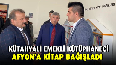 Kütahyalı emekli kütüphaneci Afyon’daki ilkokul kütüphanesine kitap bağışladı