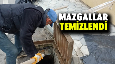 Emirdağ’da yağmur suyu mazgalları temizleniyor