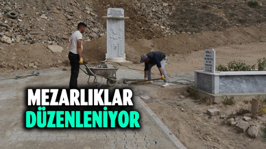 Bolvadin de mezarlıklarda düzenlemeler devam ediyor