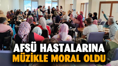 AFSÜ hastalara müzikle moral oldu