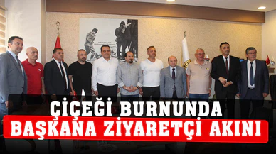 Çiçeği Burnunda Başkan Artuk'a Ziyaret Akını