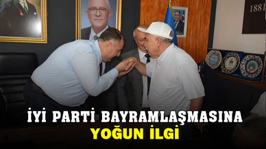 İYİ Parti Bayramlaşmasına Yoğun İlgi
