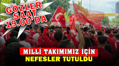 Milli Maç İçin Son Saatler Dortmund sokakları kırmızı-beyaz