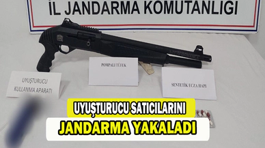  Getirdikleri uyuşturucuyu satamadan jandarmaya yakalandılar   