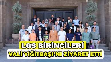 LGS BİRİNCİLERİ, VALİ YİĞİTBAŞI’NI ZİYARET ETTİ