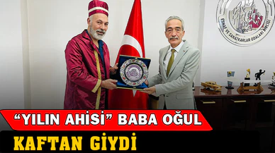 "Yılın Ahisi" Baba Oğul Kaftan Giydi