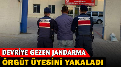 Devriye gezen jandarma ekipleri aranan şahsı yakaladı