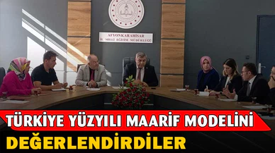 Müdür Sünnetçi ve öğretmenler yeni modeli değerlendirdi