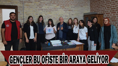 GENÇLER BU OFİSTE BİR ARAYA GELİYOR