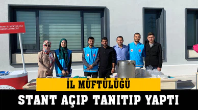 İlahiyat Fakültesi’nde tanıtım standı açıldı