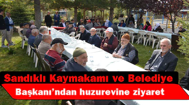 Sandıklı Kaymakamı ve Belediye Başkanı’ndan huzurevine ziyaret