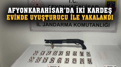 Afyonkarahisar’da şüpheli iki kardeş evlerinde uyuşturucu ile yakalandı