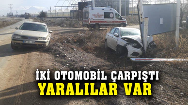 Afyonkarahisar'da 2 otomobil çarpıştı