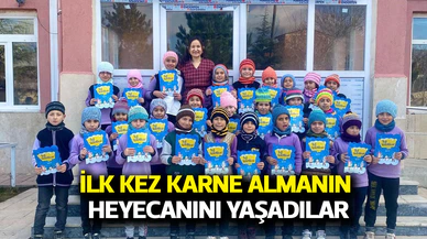 Minik öğrenciler ilk kez karne almanın sevincini yaşadı