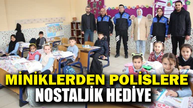 Minikler polislere unutamayacakları bir nostalji yaşattılar