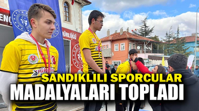 Sandıklılı öğrenciler madalyaları topladı