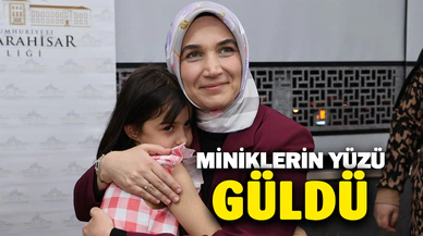 Afyonkarahisar’da yetimlerin yüzünü 'devlet ana' güldürdü