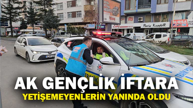 AK Parti gençlik kolları iftara yetişemeyenlerin yine yanında oldu