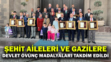 Vali Yiğitbaşı, şehit ve gazi ailelerine devlet övünç madalyalarını takdim etti