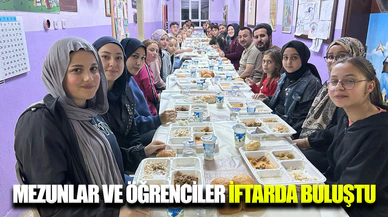 Mezun öğrenciler, Mehmet Yaşar Ortaokulu’nda iftarda buluştu