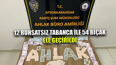 Polis 12 ruhsatsız tabanca ile 54 bıçak ele geçirdi