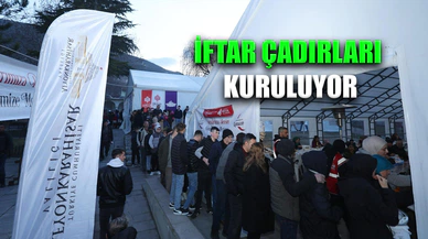 Afyonkarahisar Valiliği’nin iftar sofraları kentin 3 noktasında kuruluyor