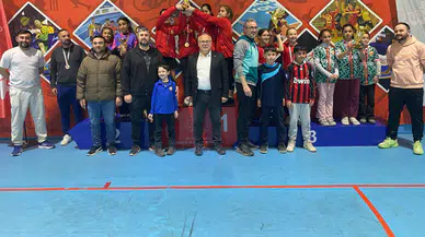 Afyon’da Masa Tenisi Heyecanı! Küçük Kızlar İl Birinciliğinde Şampiyon Belli Oldu