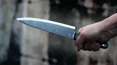 15 Yaşındaki Genç, Arkadaşını Kalbinden Bıçaklayarak Şok Etti!