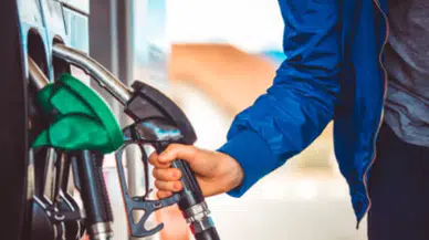 Akaryakıta Yeni Zam Geliyor! Benzin 80 TL'yi Aşacak, Motorinde 100 TL Alarmı