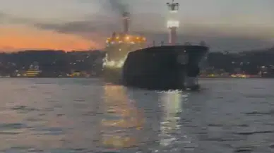 İstanbul Boğazı'nda gemi arızası! Trafik çift yönlü durduruldu