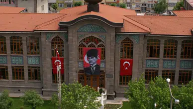 Afyon Lisesi’nde taşınma kararı: 9 ve 10. sınıflar başka okula geçiyor
