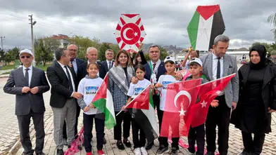 Afyonkarahisar’da Filistinli çocuklar için anlamlı etkinlik: Uçurtmalar gökyüzüne bırakıldı
