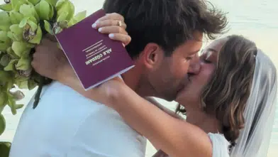 Zeynep Bastık'tan Hamile mi?