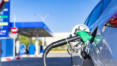 Brent petrol fiyatları uçtu! Akaryakıta yeni zam dalgası