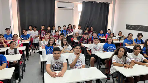 Bu Okulda Tam 27 Çift İkiz Var!