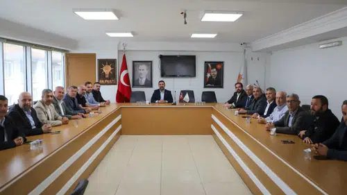 AK Parti Afyon’da teşkilat toplantısı: Çalışmalar değerlendirildi