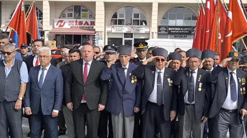 Şuhut’ta Gaziler Günü’nde anlamlı tören: Şehitlikte dualar edildi