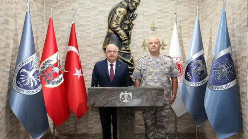 Bakan Yaşar Güler 17’nci Hava ve Füze Savunma Üs Komutanlığı’nı ziyaret etti