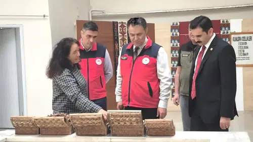 Bayat’ta kilim atölyesine ziyaret: Kırsal kalkınma çalışmaları değerlendirildi