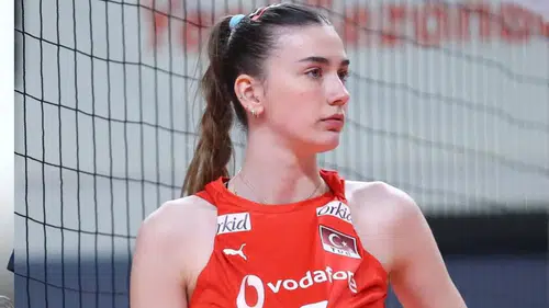 Dilay Özdemir kimdir? Kaç yaşında, nereli? Dilay Özdemir hangi takımlarda oynadı?