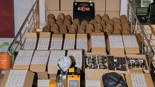 Bolvadin’de kaçakçılık operasyonu: 274 bin makaron ve 263 kilo tütün ele geçirildi
