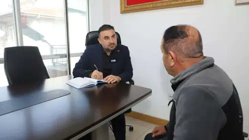 Başkan Kavak güne Afyonlu vatandaşların talep ve önerileri dinleyerek başladı
