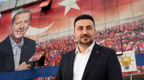 AK Parti Afyonkarahisar’da yeni görev dağılımı açıklandı: İşte yönetimdeki 18 isim...