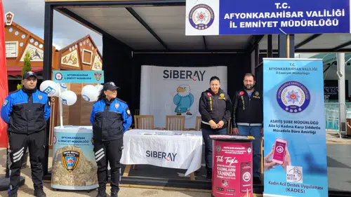 AKÜ ve AFSÜ yerleşkelerinde dikkat çeken hareketlilik! Polis öğrencileri tek tek bilgilendirdi