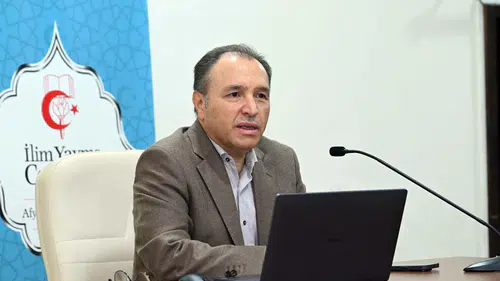 İlim Yayma Cemiyeti’nin Lisans Akademi Programı başladı! Rektör Karakaş açılış dersini verdi!
