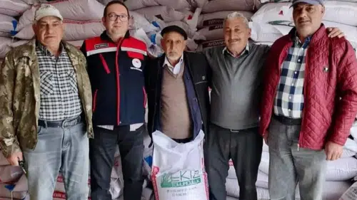 Bayat’ta 25 üreticiye tohum desteği: 4,4 ton buğday tohumu dağıtıldı