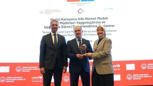 Afyonkarahisar’a önemli takdir! Geçici Koruyucu Aile Hizmet Modeli ödüllendirildi