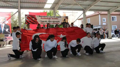 Evciler’de Cumhuriyet coşkusu: 103. yıl dönümü törenle kutlandı