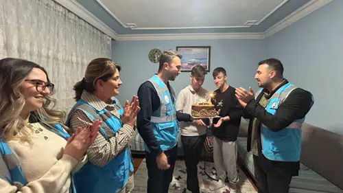 Afyonkarahisar’da 18 yaşına giren gençler için özel kutlama
