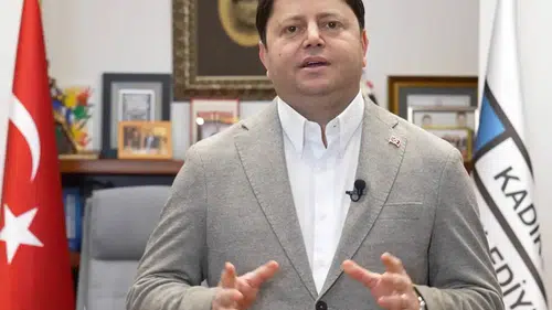Kadıköy Belediye Başkanı Mesut Kösedağı Yeni Parti’ye Katıldı! 30 Meclis Üyesiyle Karar Aldı